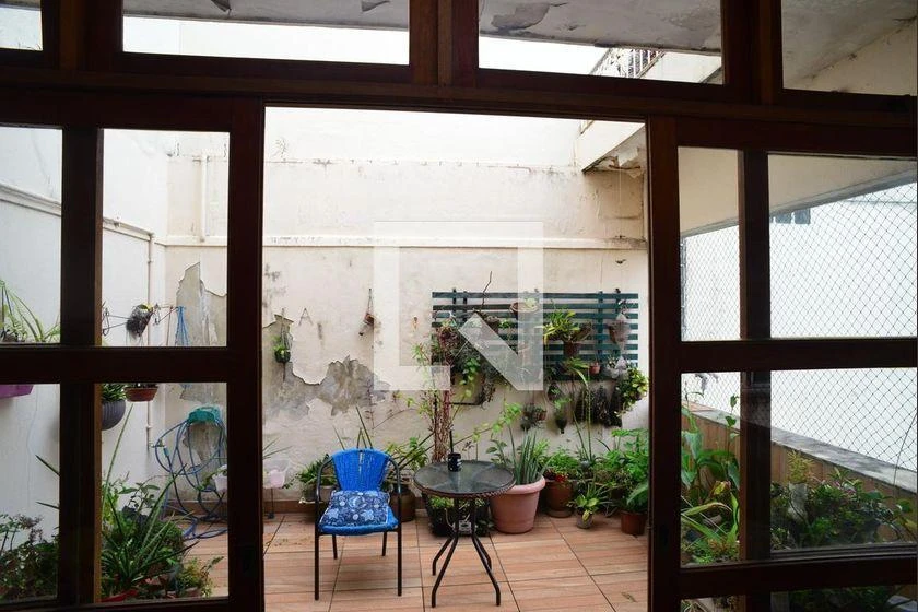 Unfurnished 6-bedroom apartment with 340 m² — photo 11