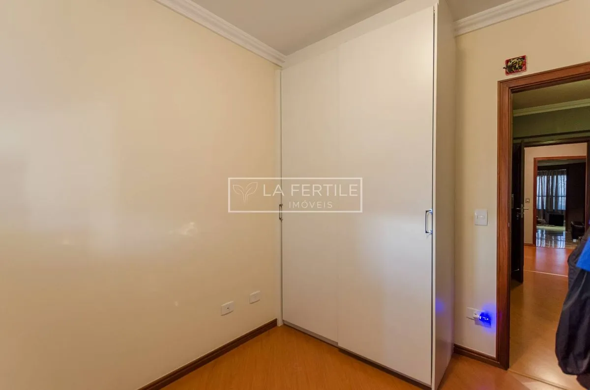 Apartamento mobiliado de 3 quartos e 3 banheiros com 149 m² — photo 29