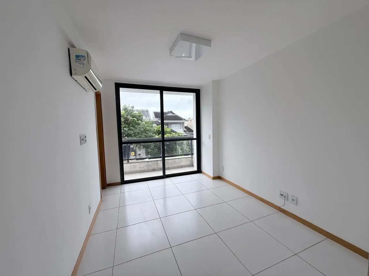 Casa com janelas do piso ao teto, Recreio dos Bandeirantes — photo 9