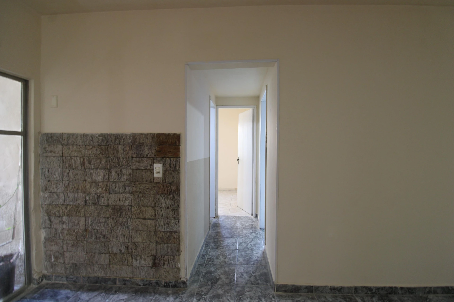 2-bedroom apartment in a building with a pool — photo 31