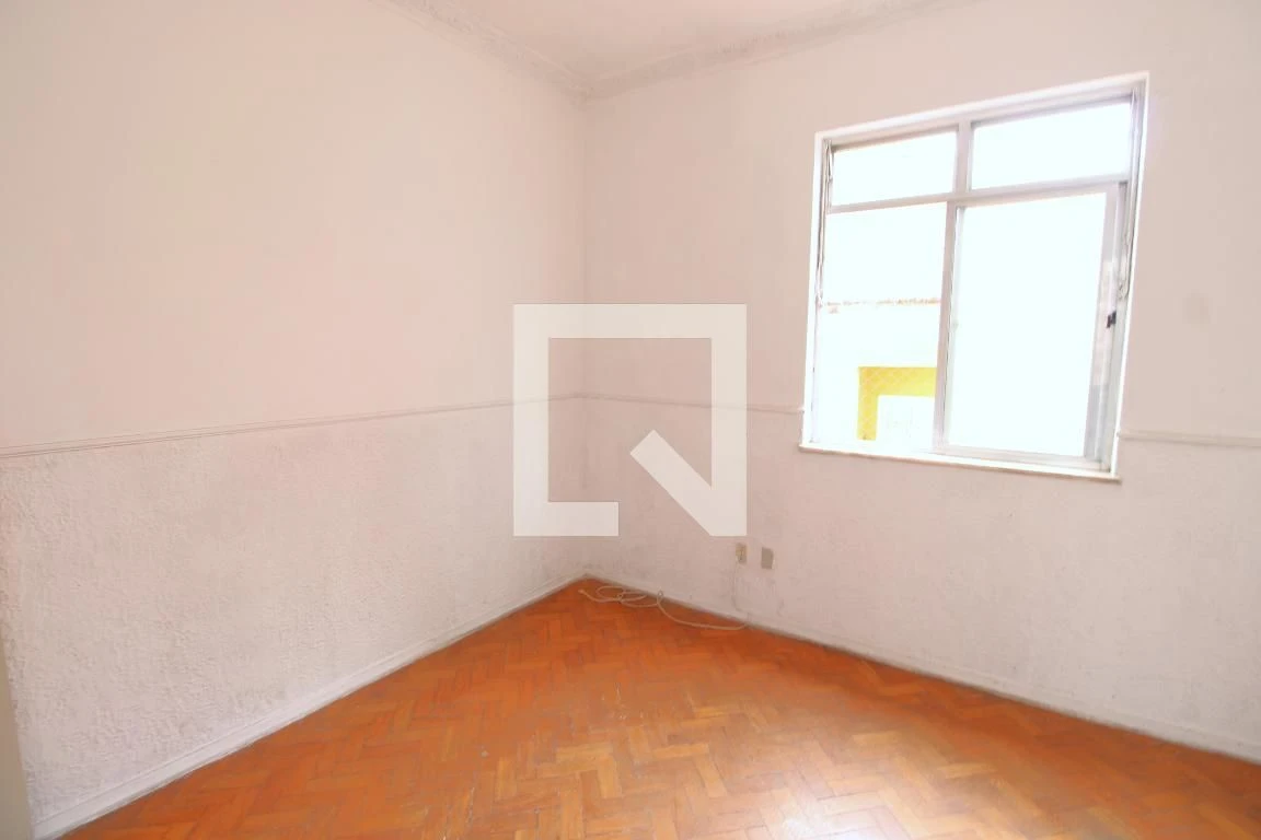 House, 40 m², with wood or laminate floors — photo 9