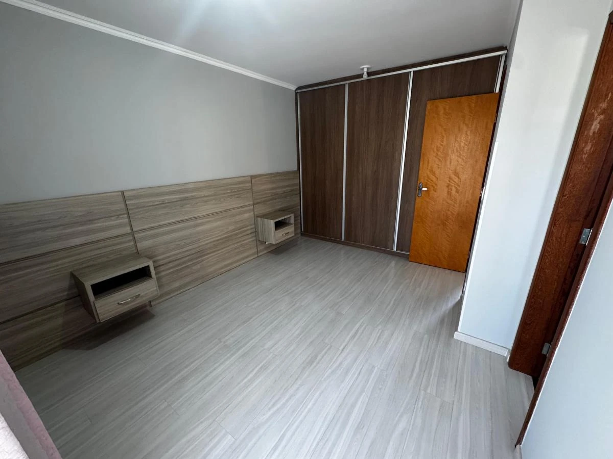 Casa de 3 quartos com varanda envidraçada — photo 24