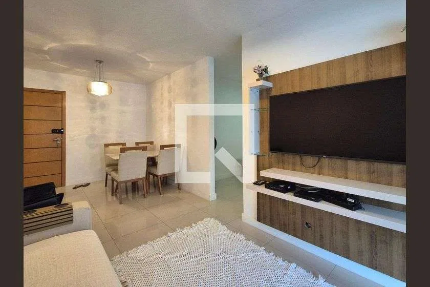 80 m² apartment with a pool in the building — photo 23