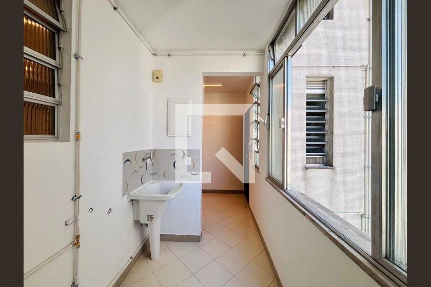 Walk-in closet in a 3-bedroom apartment, 83 m² — photo 14