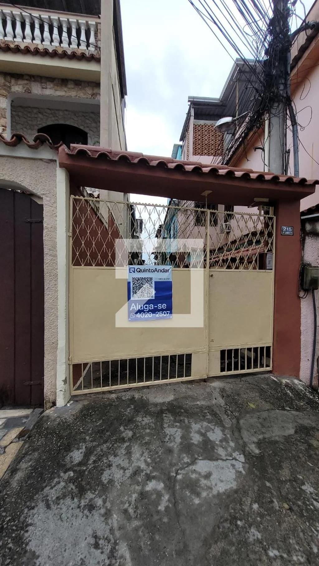 Unfurnished 2-bedroom apartment with private BBQ balcony — photo 48