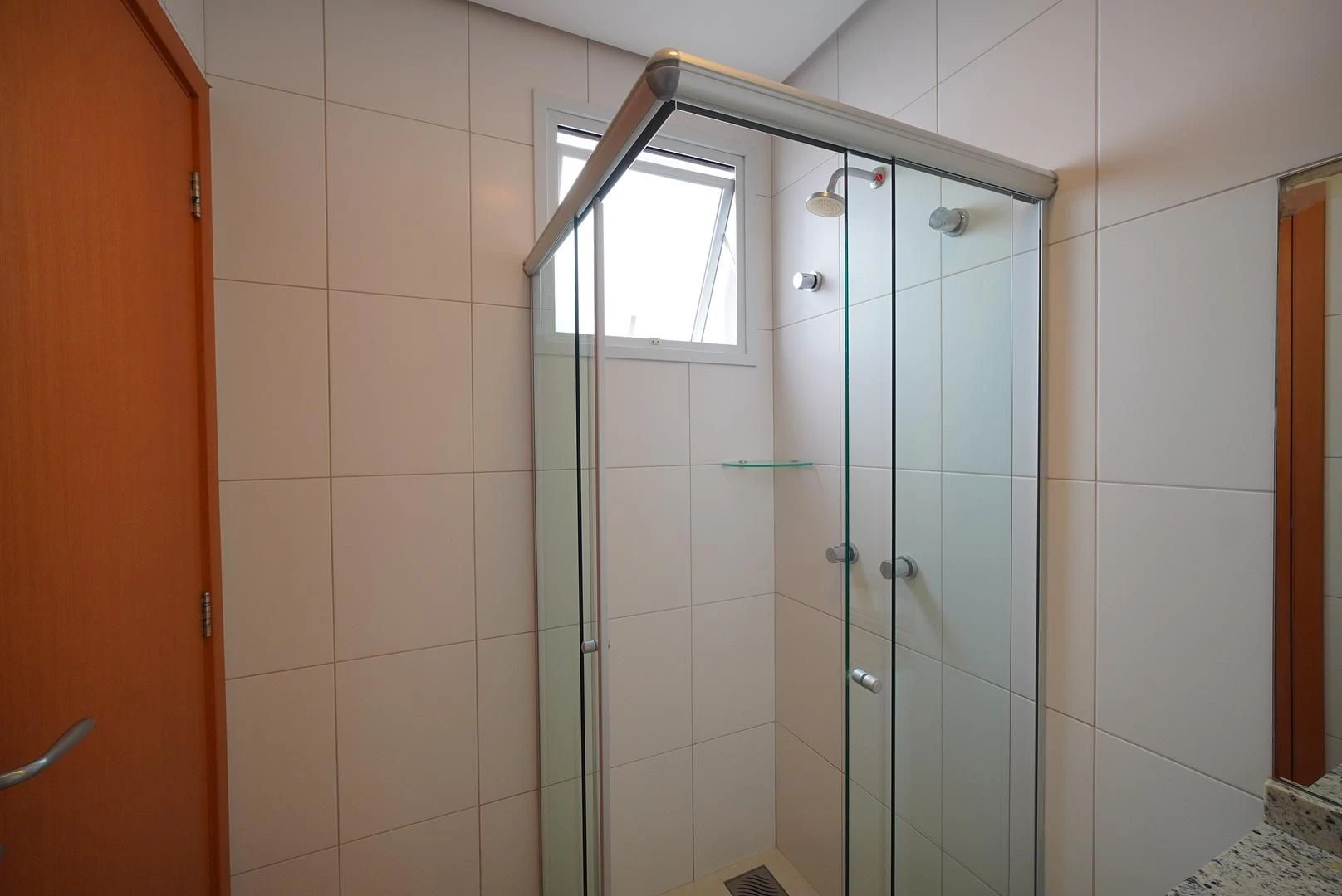 2-bedroom apartment with a private pool — photo 29