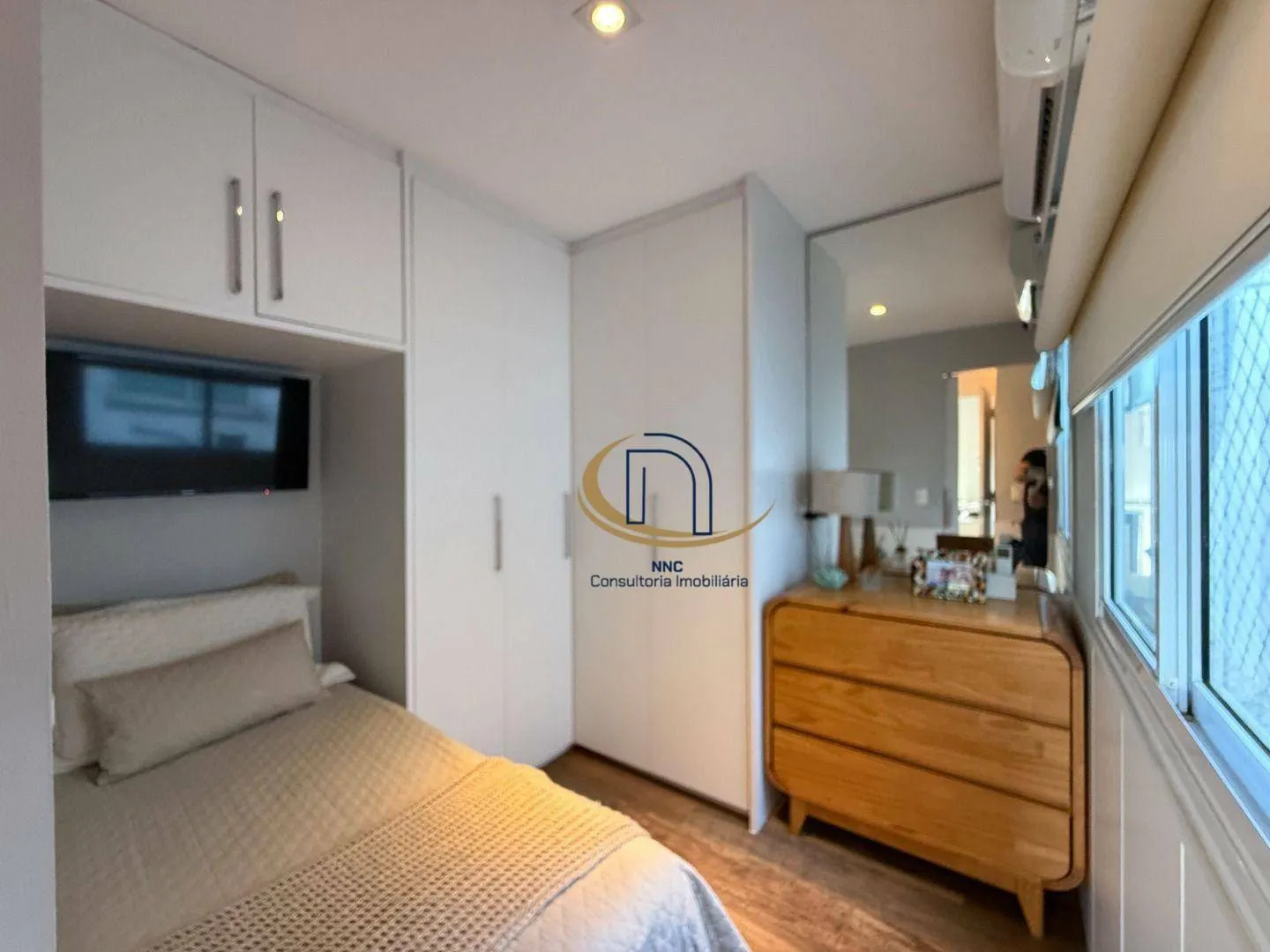 Front-facing penthouse with 215 m² and 4 bedrooms — photo 30