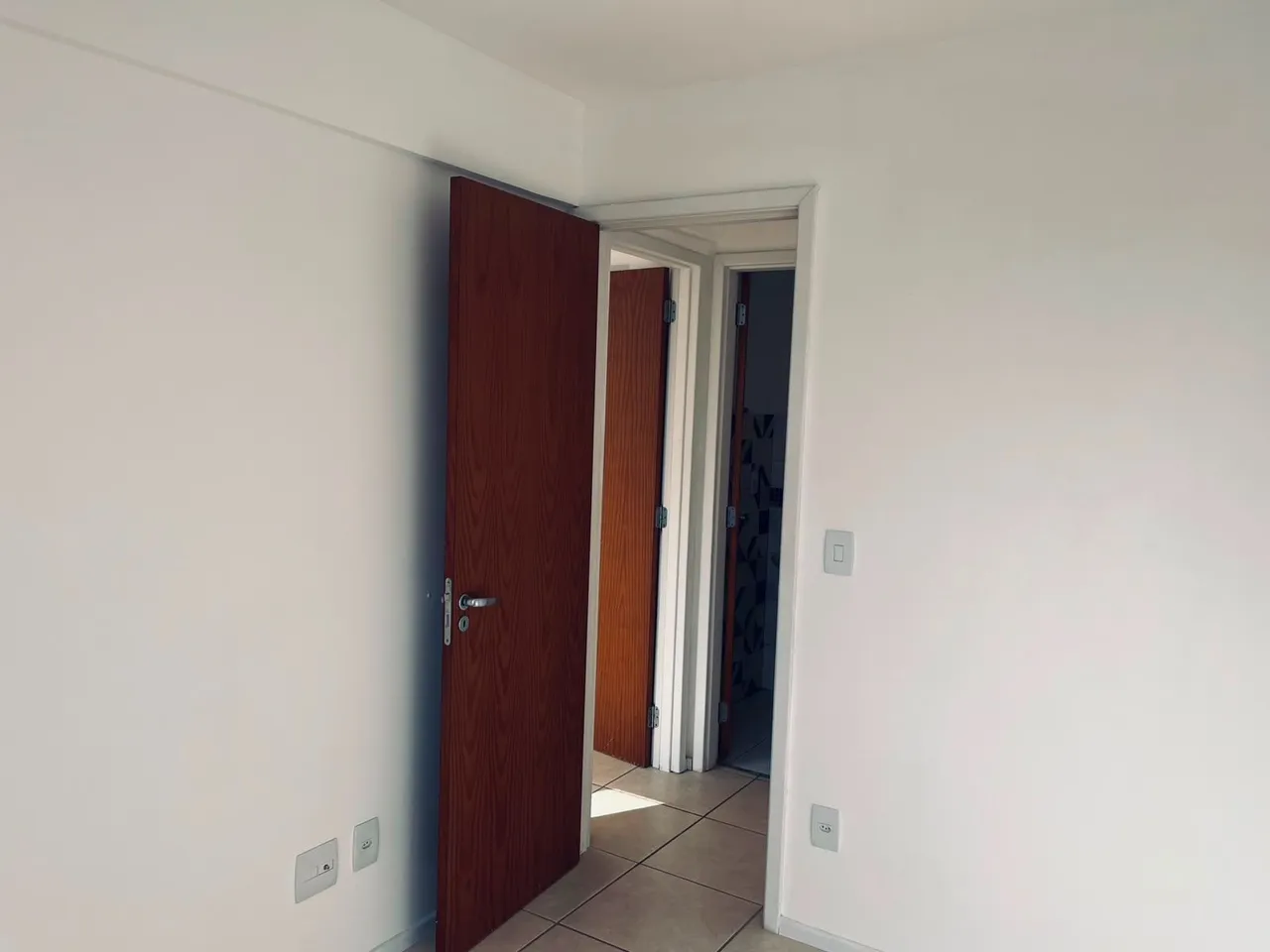 Unfurnished 2-bedroom apartment with 2 bathrooms — photo 16