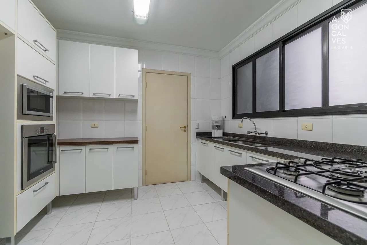 Apartamento amueblado de 175 m² con 3 dormitorios y 1 suite — photo 8