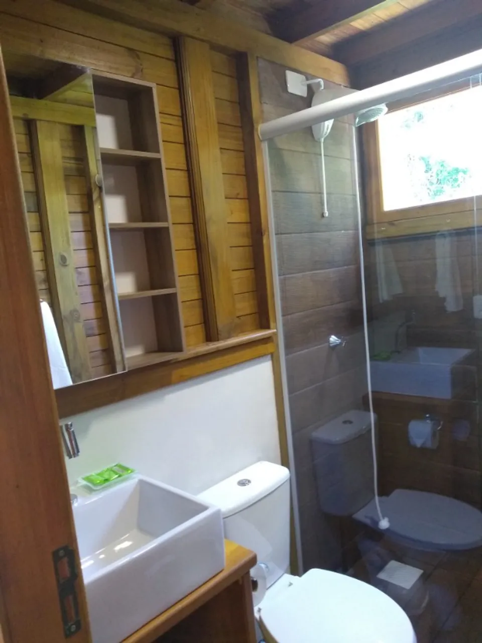 One-bedroom house with a home office — photo 16