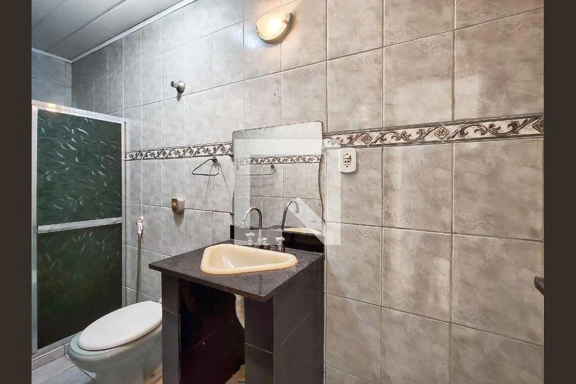 80 m² rental apartment with 2 bedrooms and enclosed kitchen — photo 31