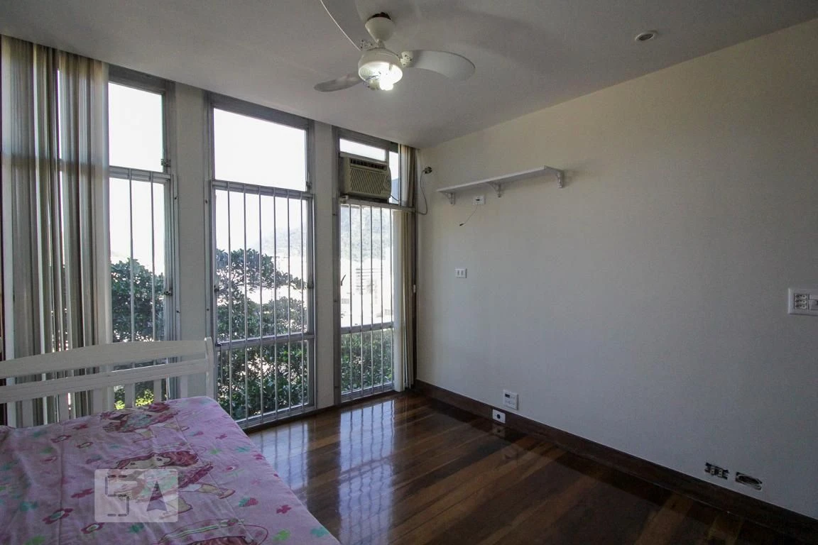 Mountain view in a 3-bedroom apartment, 140 m² — photo 8