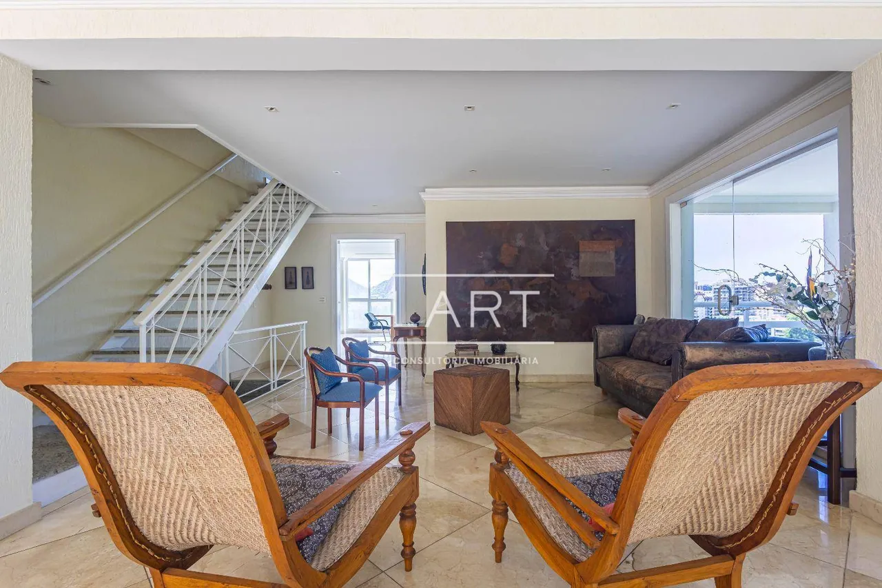 5-bedroom house with city and mountain views, 1250 m² — photo 13