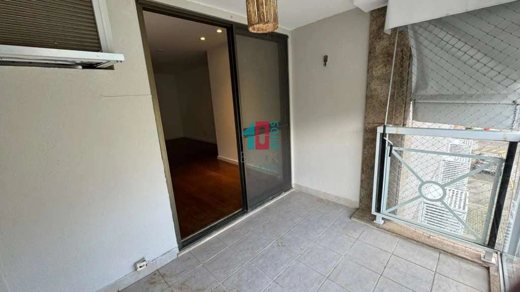 Apartamento de 3 quartos de 107 m² com varanda — photo 19