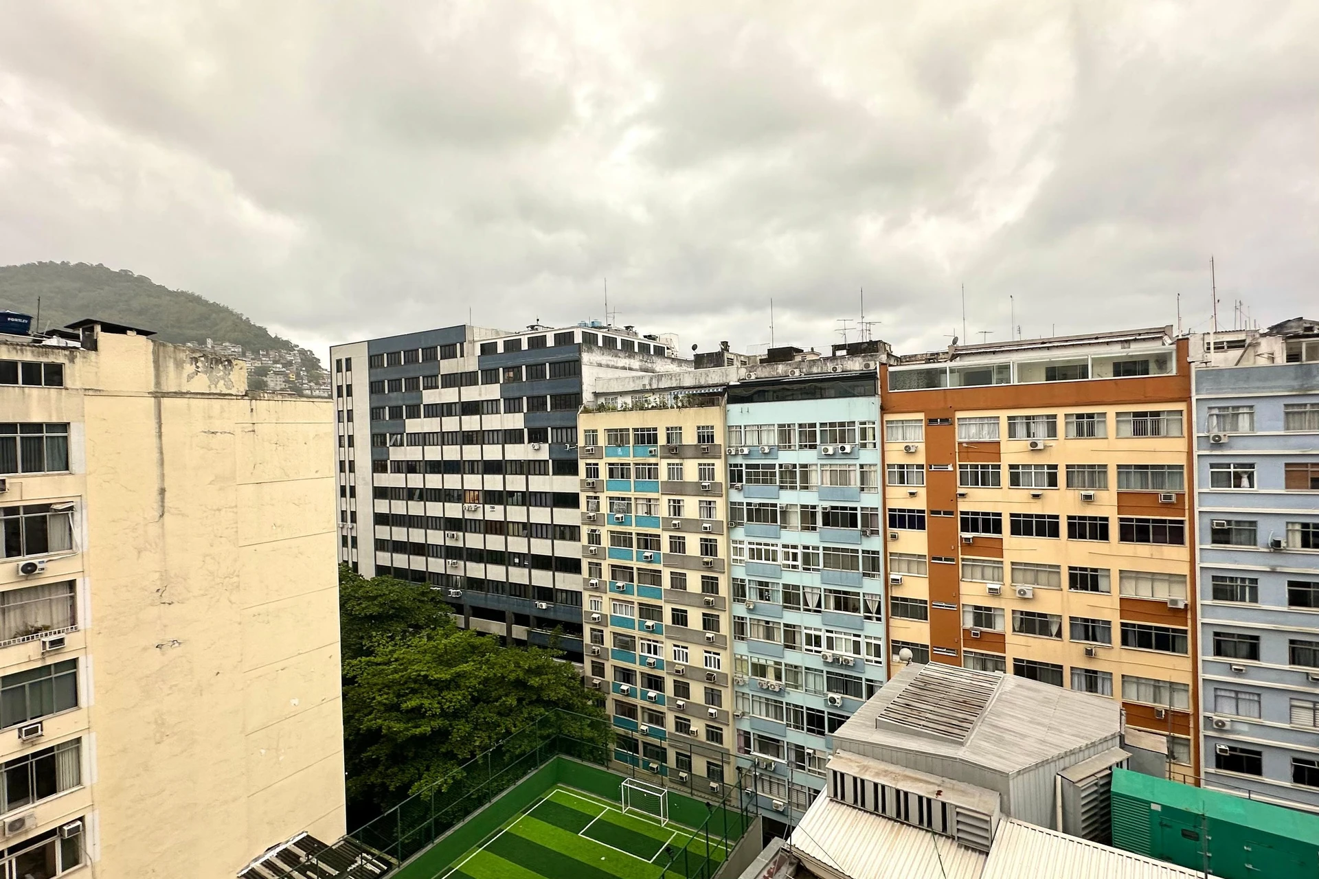 2-bedroom apartment with floor-to-ceiling windows — photo 10