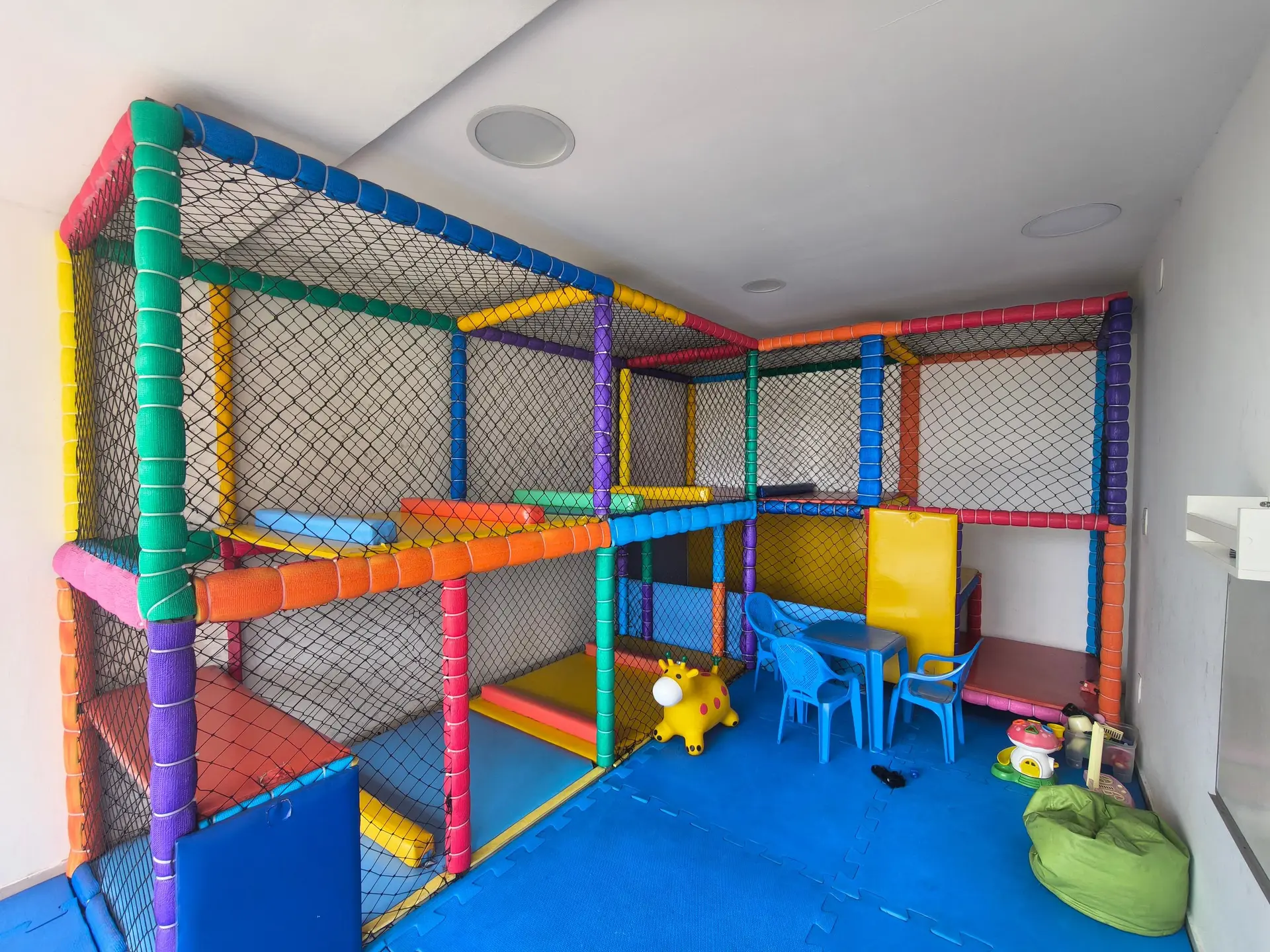 Apartamento com 3 quartos, varanda e 2 banheiros — photo 33