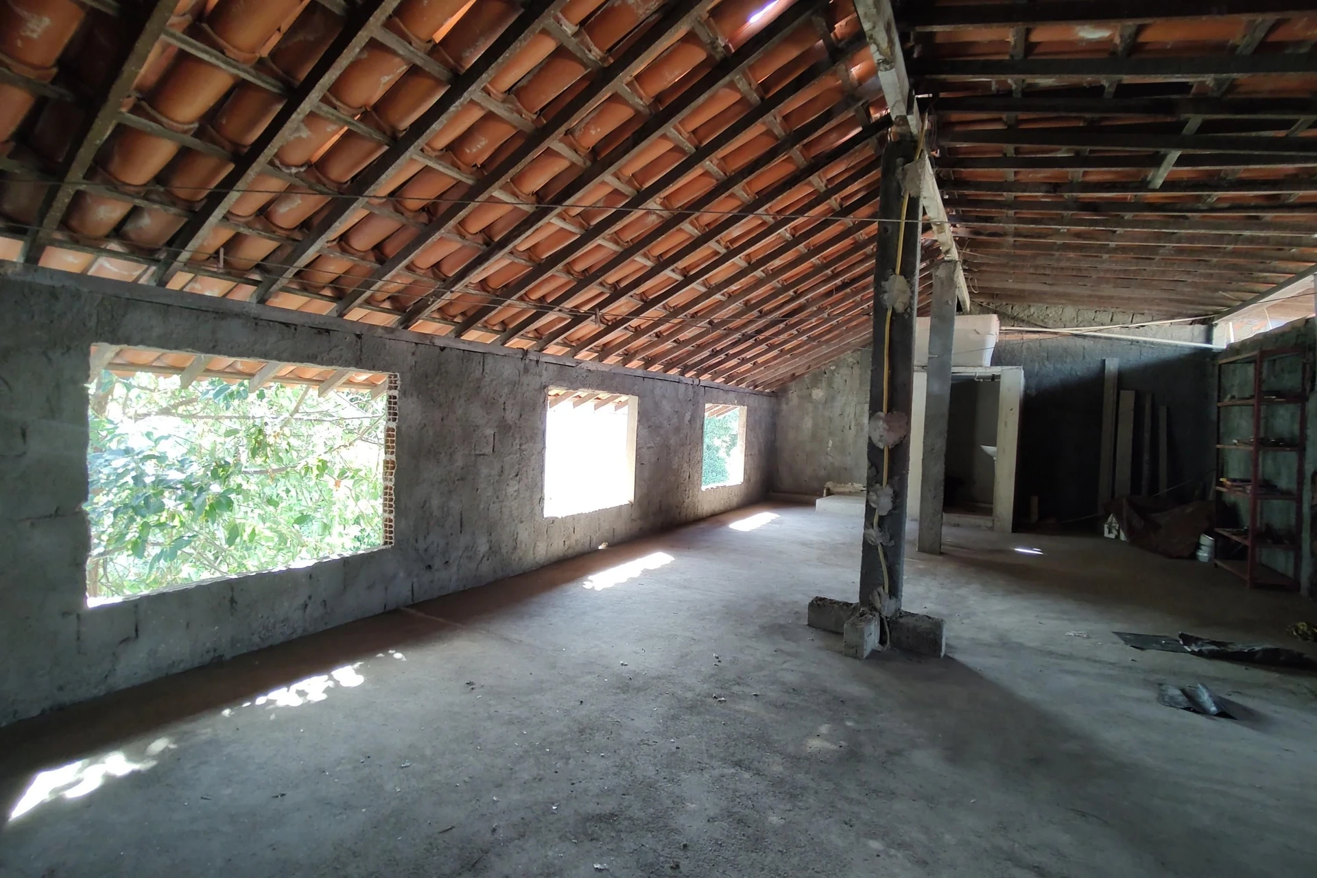 Unfurnished house with 4 bedrooms and private garden — photo 40
