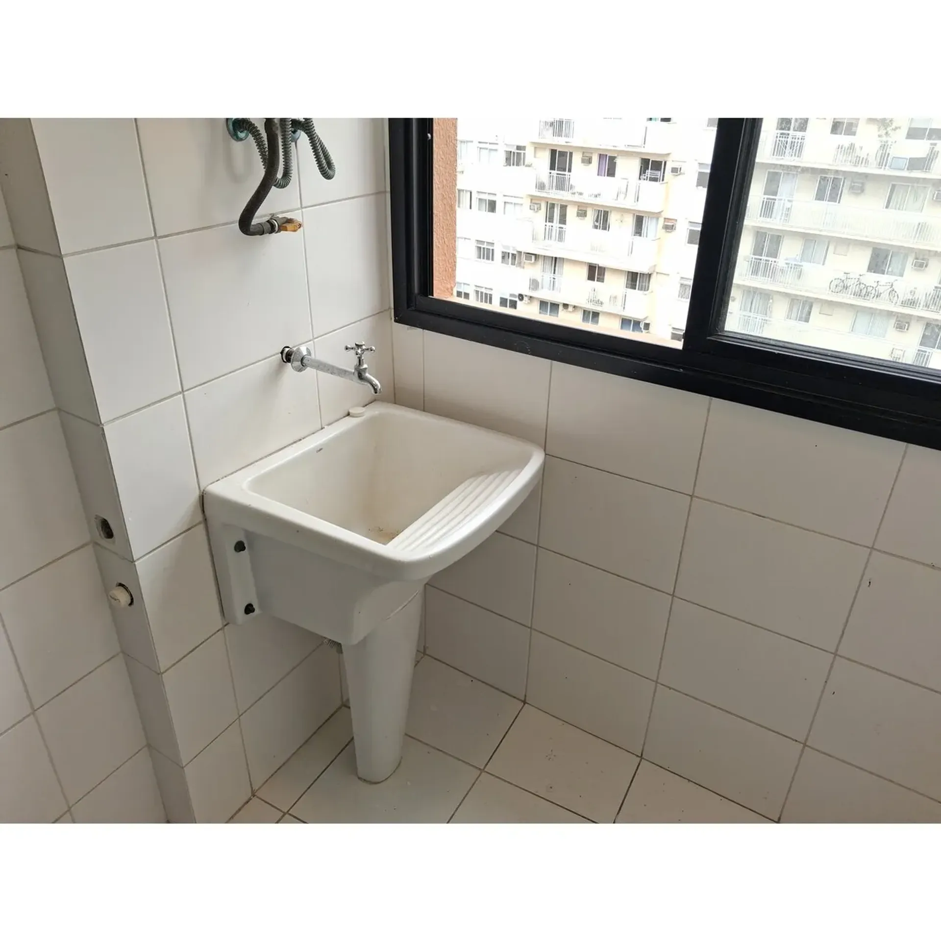 Квартира 73 м² з 2 спальнями та 9 поверхом, балкон — photo 23