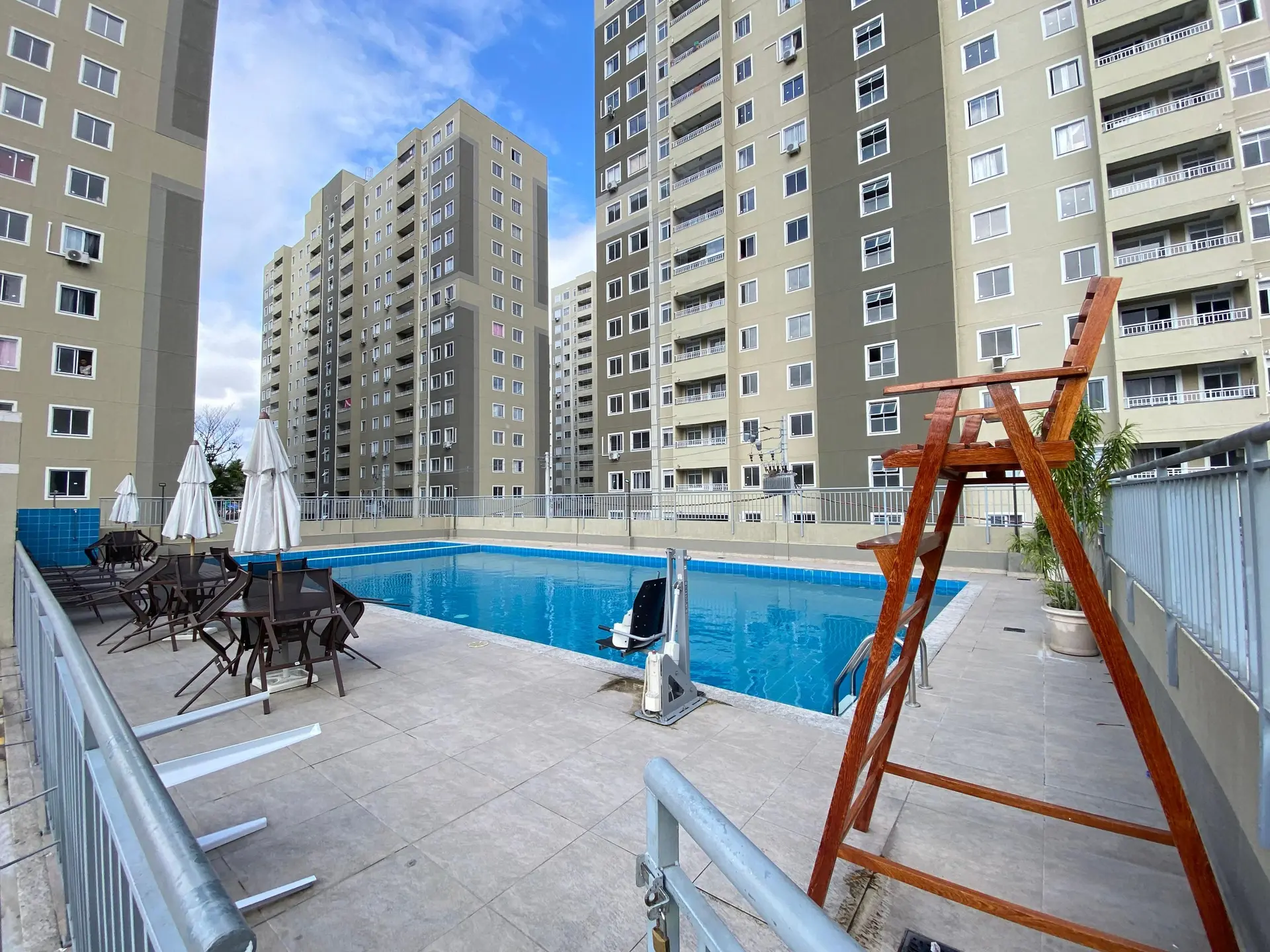 One-bedroom apartment with a grill on the balcony — photo 27