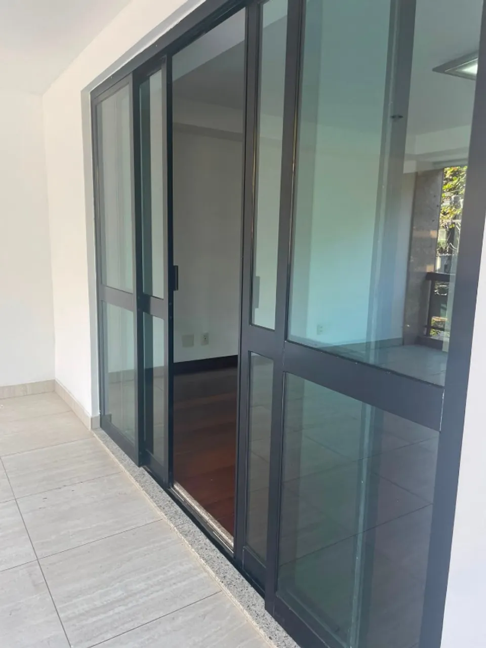 Apartamento com 3 quartos e dependência completa — photo 12