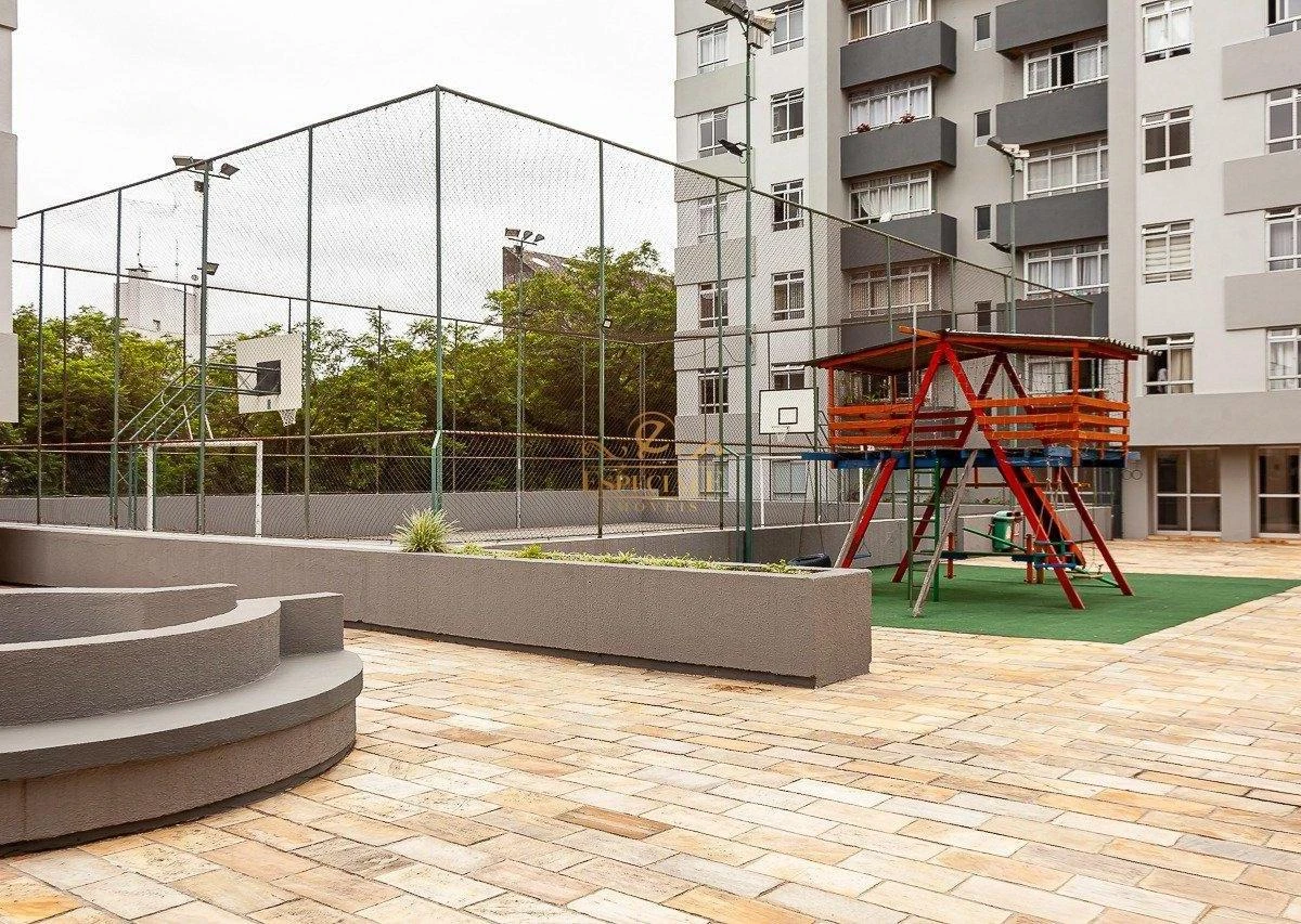 3-bedroom apartment with wood or laminate floors in Curitiba — photo 24