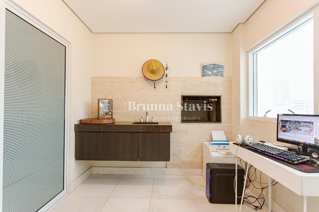 Furnished apartment of 379 m² with 3 en-suite suites — photo 2