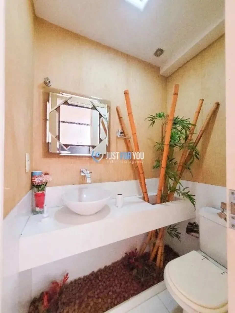 Furnished house with 5 bedrooms and 480 m² — photo 14