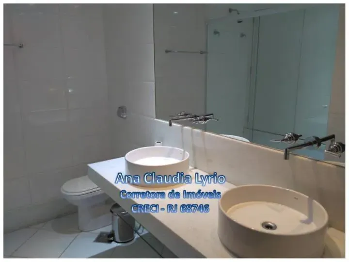 Furnished apartment with 2 bedrooms and a balcony — photo 10