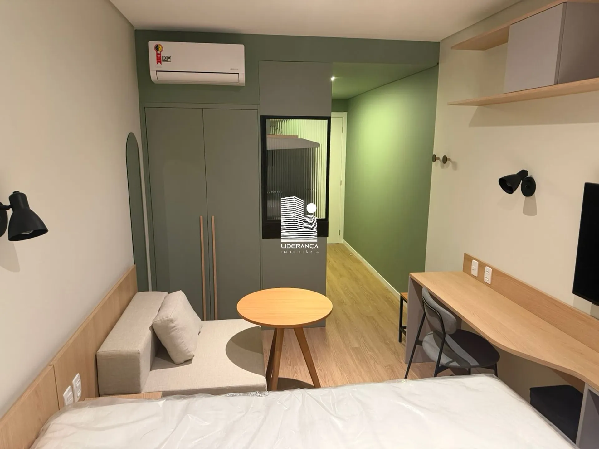 Furnished studio with 24 m², 1 bedroom and 1 bathroom
