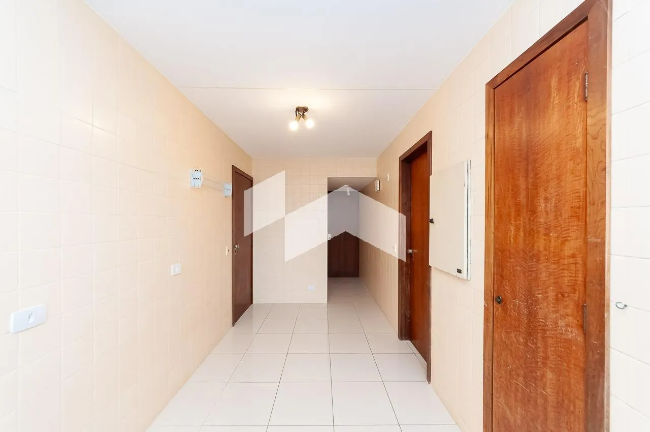 380 m² apartment with private laundry area — photo 47