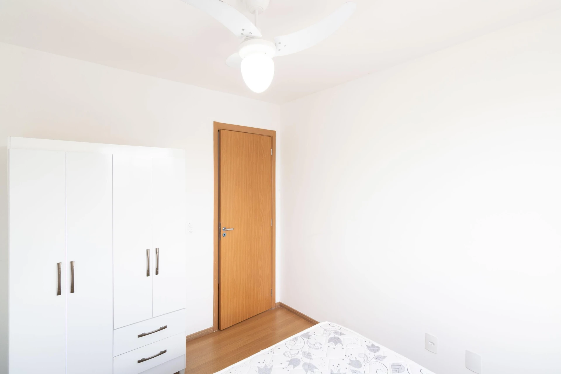 Furnished apartment, 45 m², with a washing machine — photo 40
