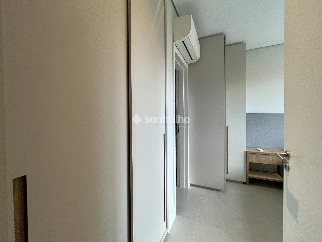 2-bedroom apartment with a washing machine in Florianópolis — photo 17