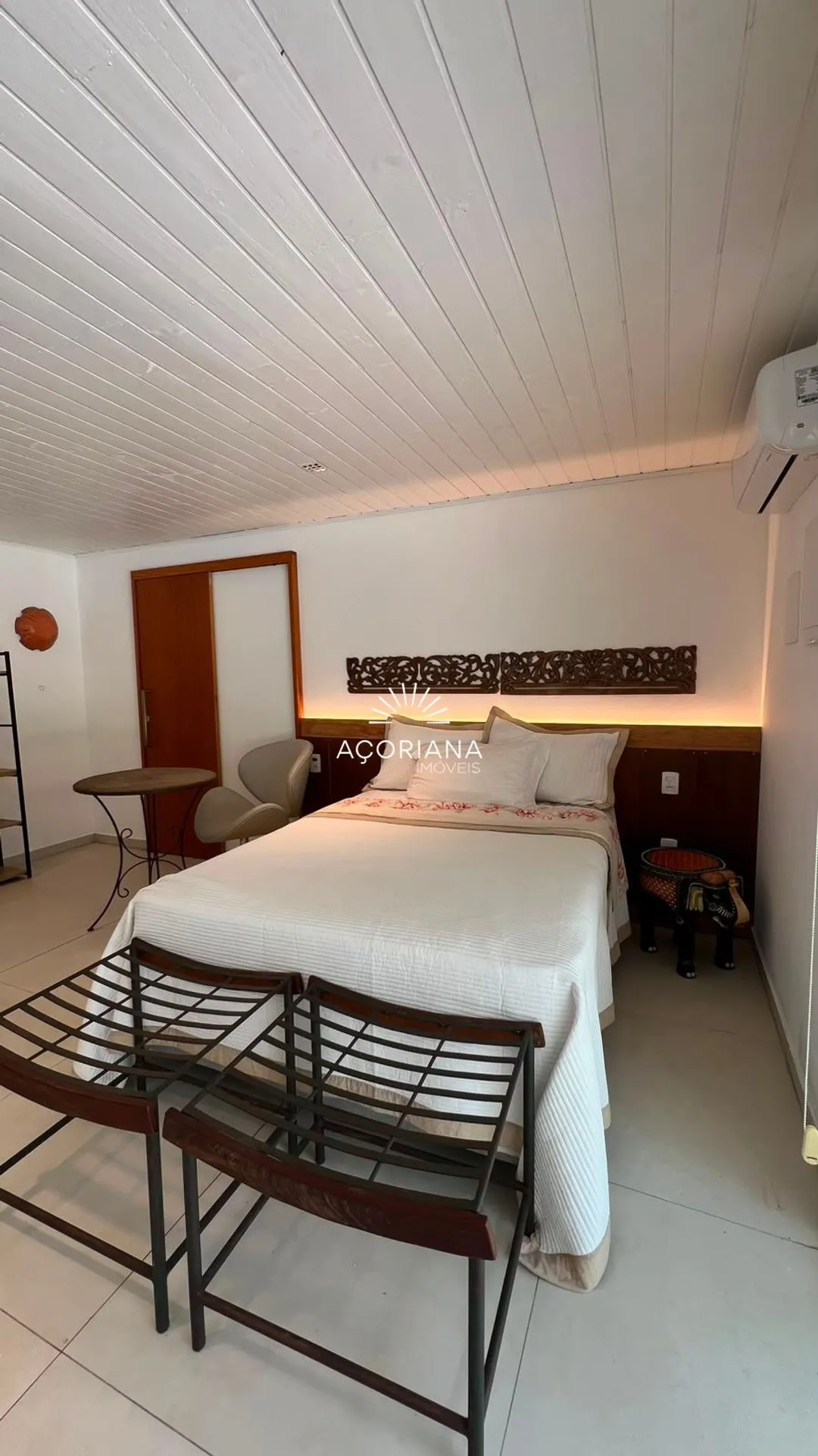 Furnished 600 m² house with 5 bedrooms and an integrated kitchen — photo 38