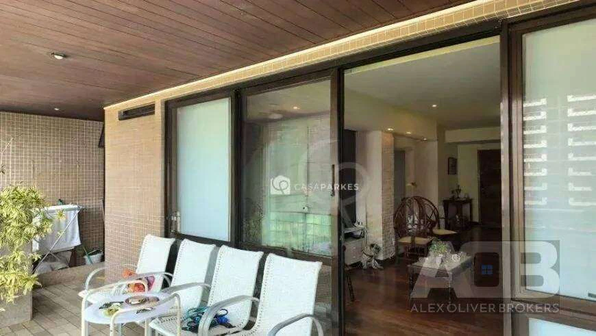 3-bedroom apartment of 140 m² with air conditioning — photo 13