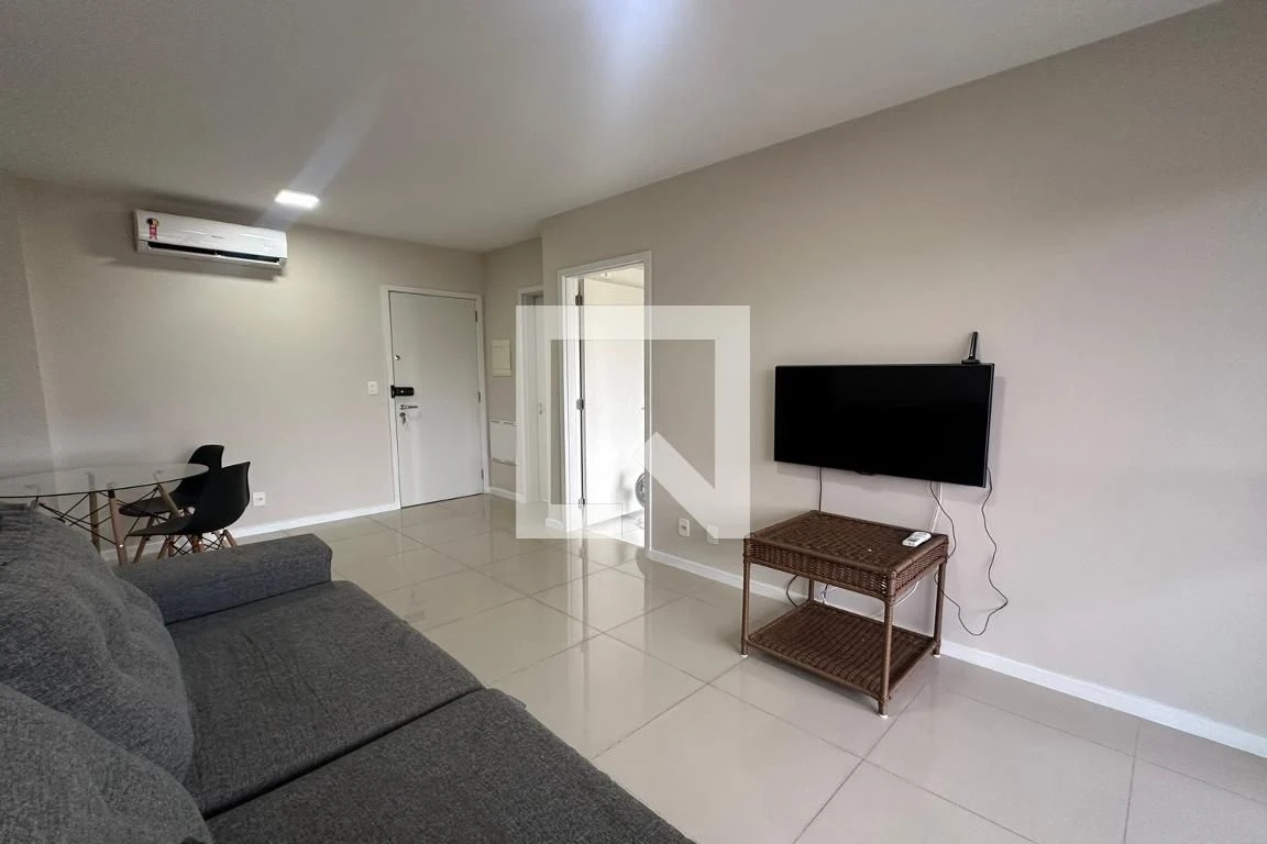 Apartamento mobiliado com 2 quartos e varanda — photo 11