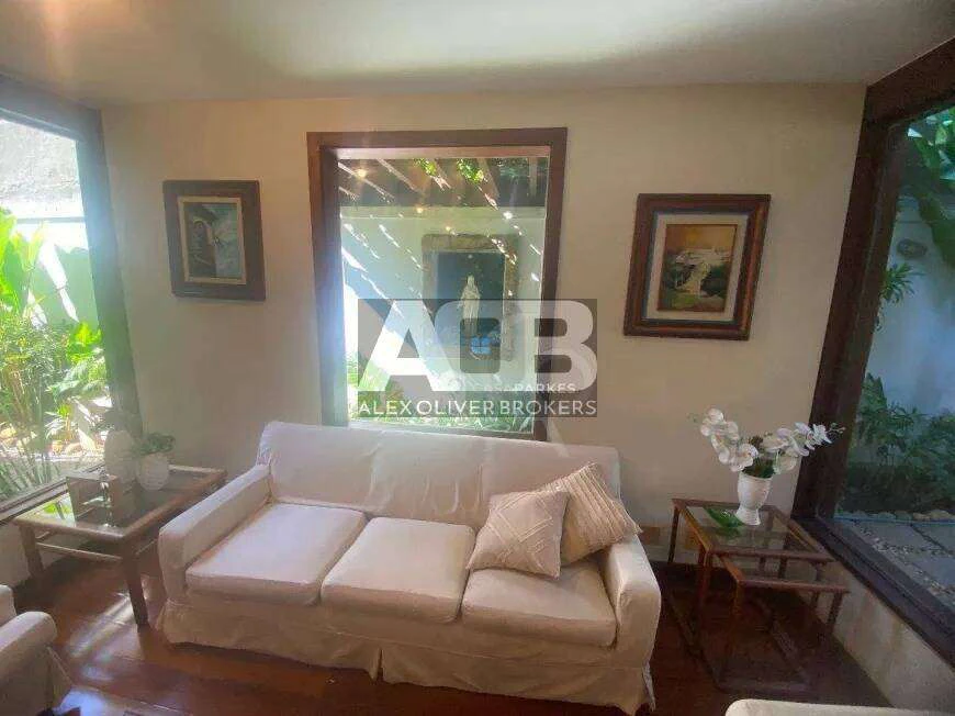 Мебльований будинок на 5 кімнат, 570 м² і приватний сад — photo 24