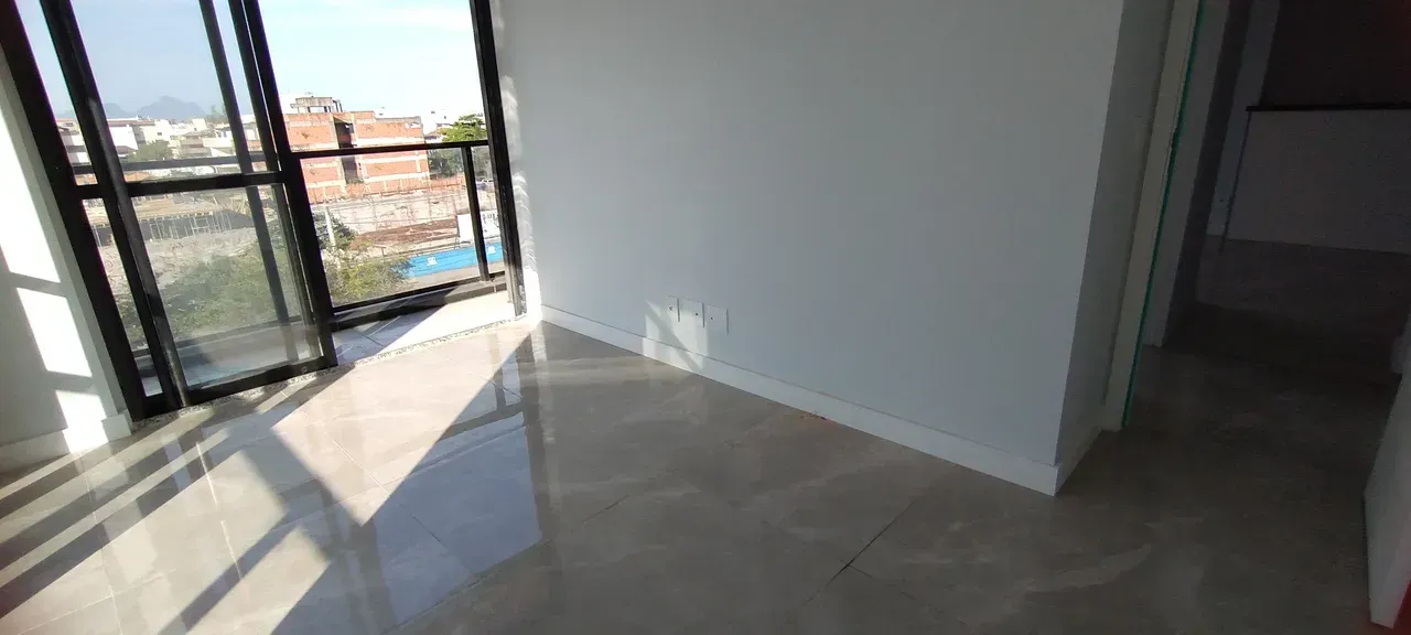 Unfurnished 2-bedroom apartment with open-plan kitchen — photo 5
