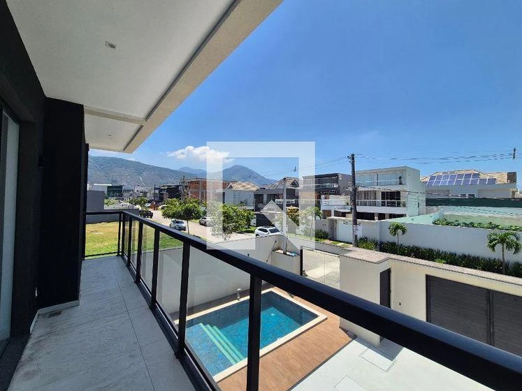 Floor-to-ceiling windows in a 4-bedroom house, 430 m² — photo 13