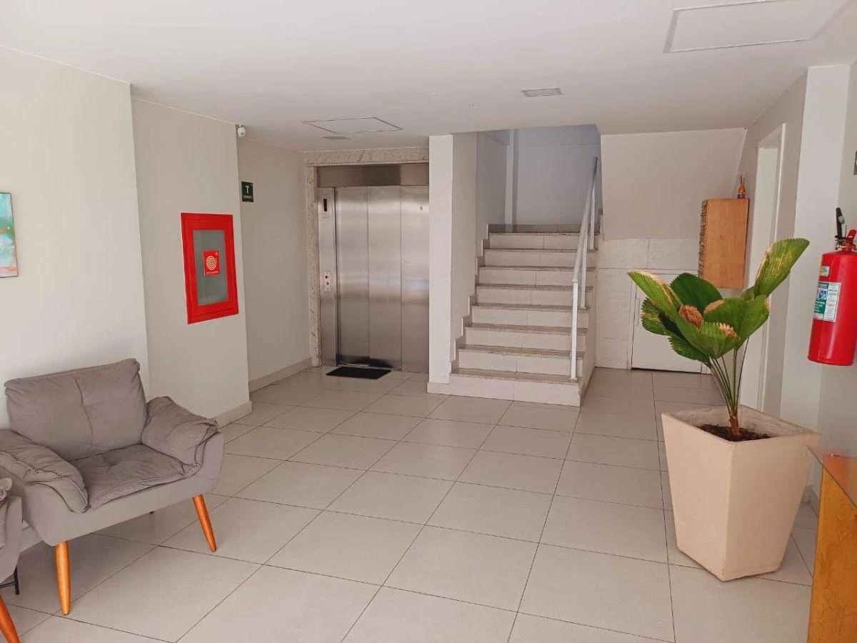 145 m² top-floor home with balcony and 2 parking spots — photo 8