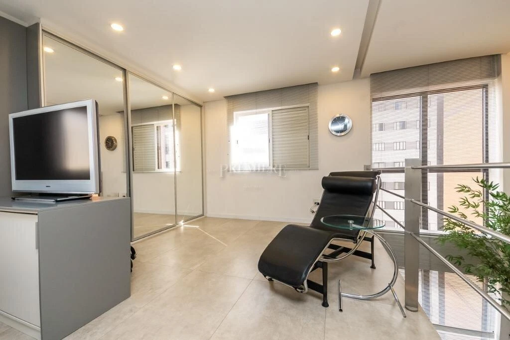 One-bedroom apartment with a bathtub in Curitiba — photo 10