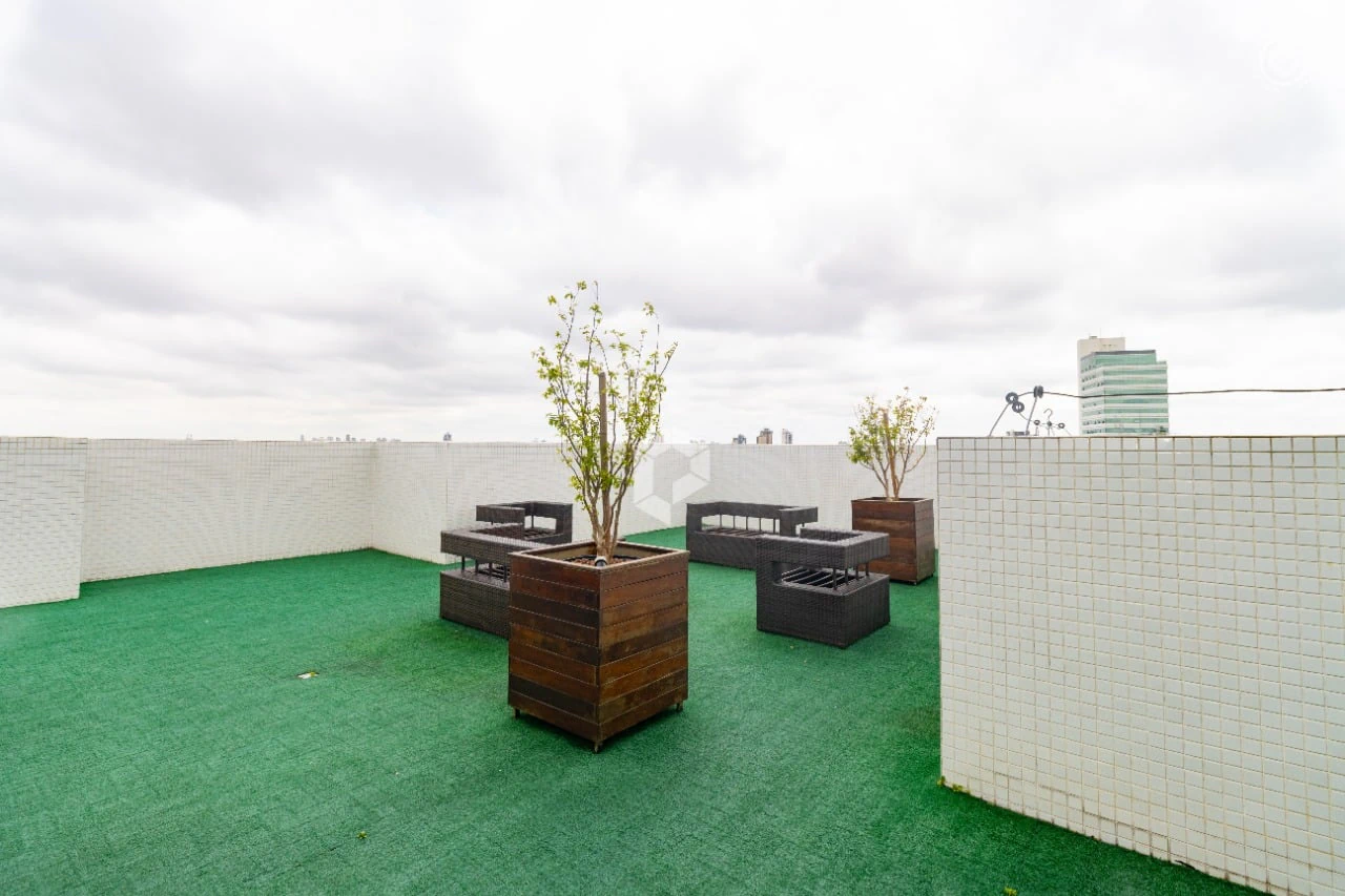 Furnished 2-bedroom apartment with a balcony — photo 21