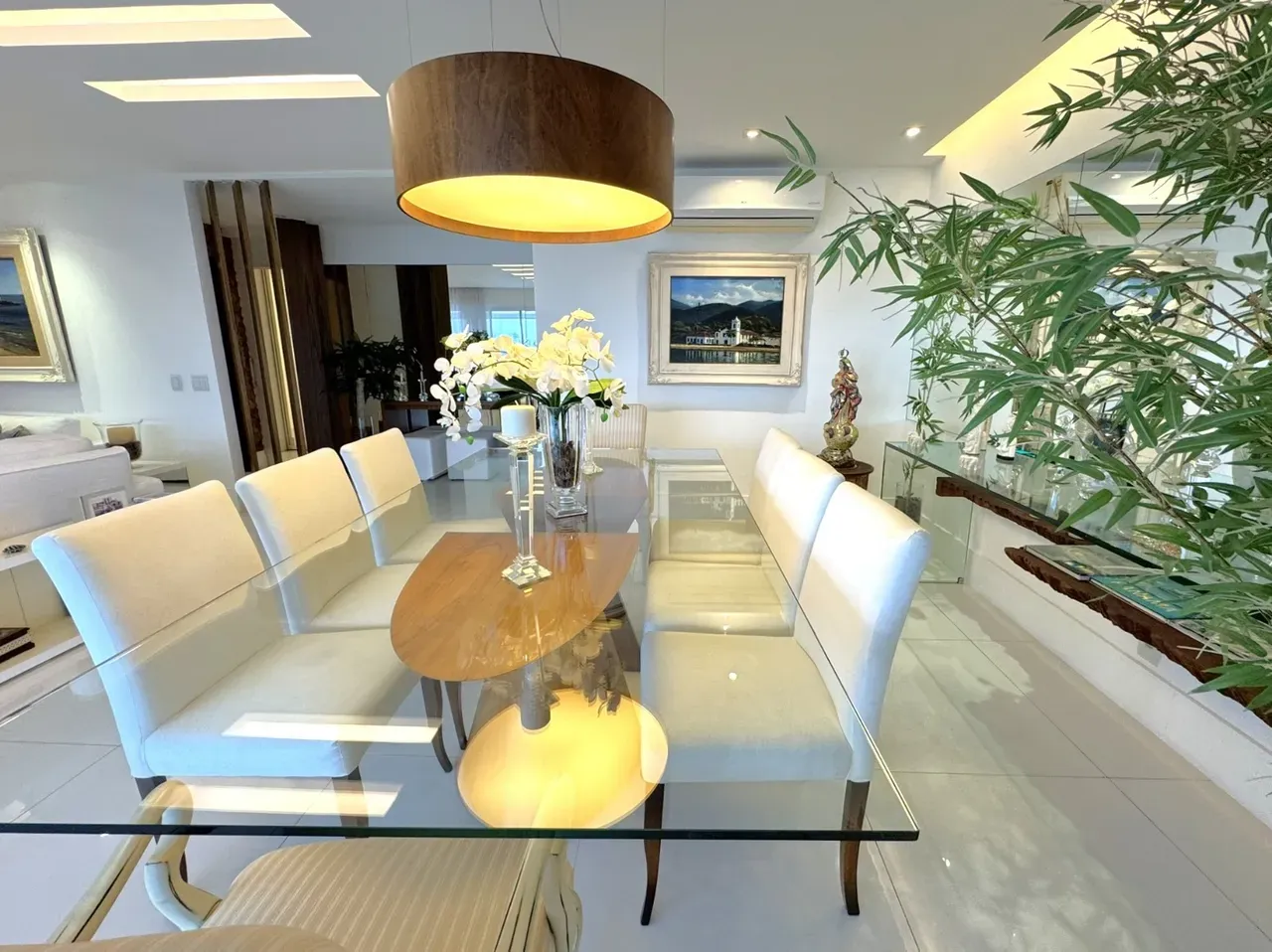 227 m² apartment with a water view and a bathtub — photo 12