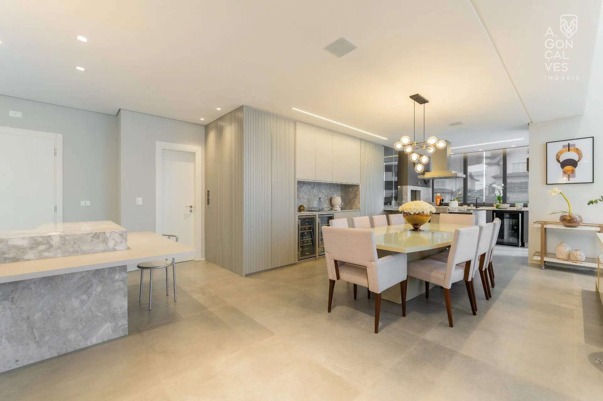 Furnished apartment with 3 bedrooms and open-plan kitchen — photo 6