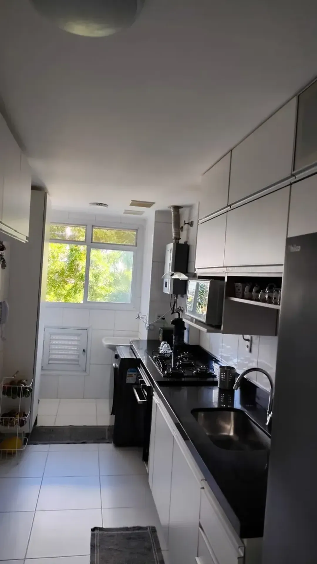 Furnished 2-bedroom apartment with balcony and 3 baths — photo 23