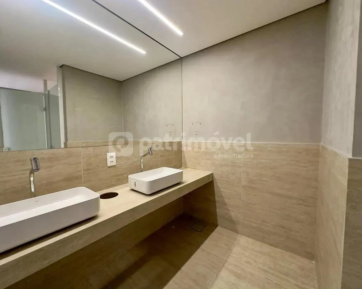 Sala comercial de 779 m², 1 quarto e 6 banheiros — photo 4