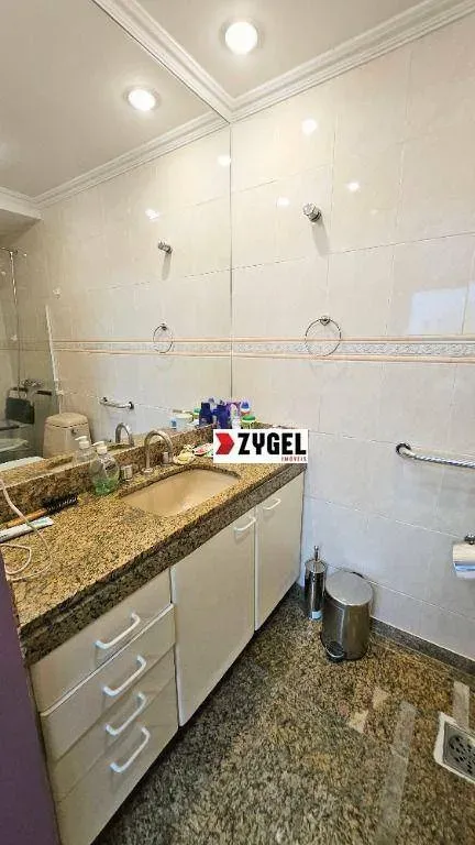 4-bedroom apartment with a water view in Rio de Janeiro — photo 19