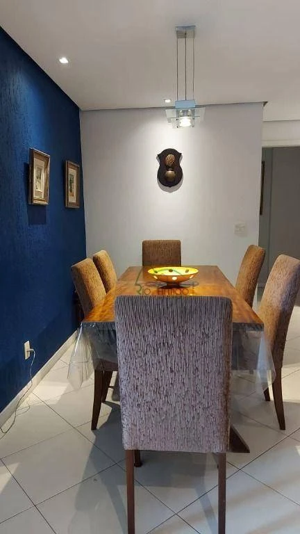Furnished apartment with 3 bedrooms and 3 bathrooms — photo 25