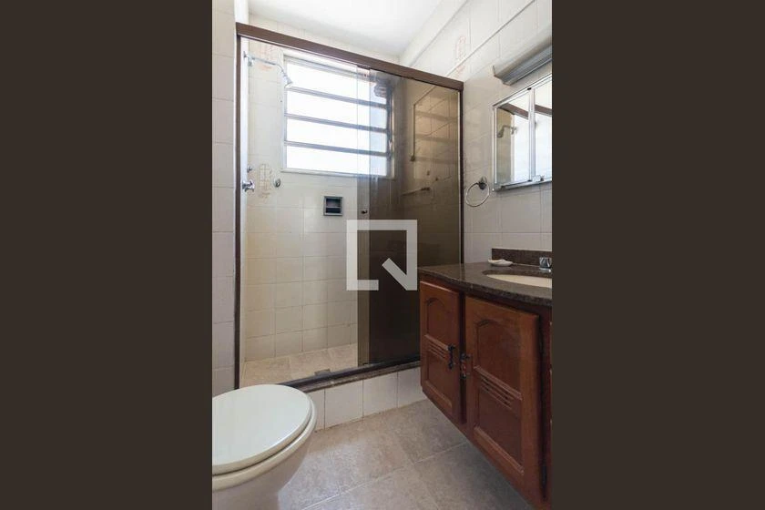Apartamento de 2 quartos com cozinha separada e 70 m² — photo 30