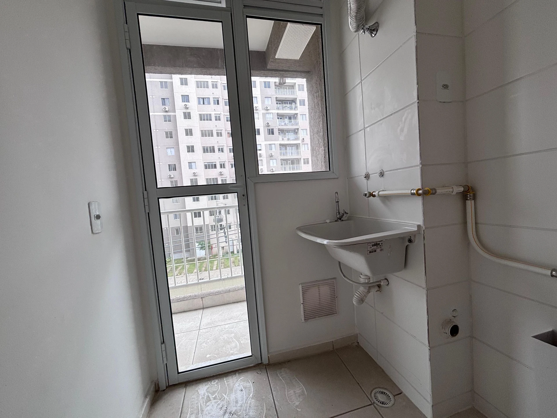 Квартира з 2 кімнатами, власною ванною і балконом — photo 17