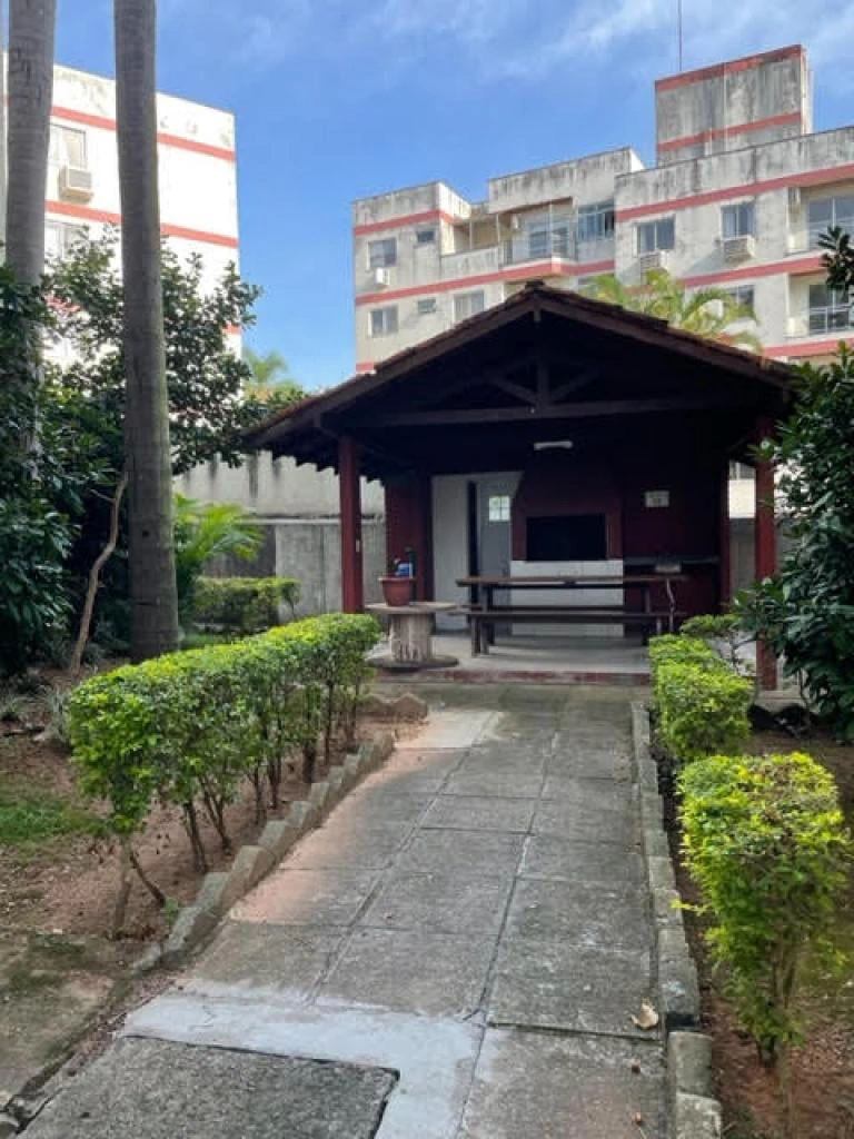 1-bedroom apartment with separate kitchen and living room — photo 8
